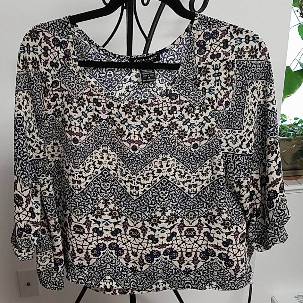 Pretty cropped top